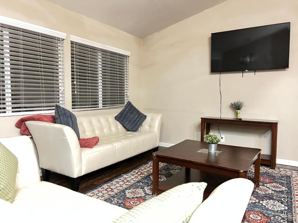 Casa de férias Sweet Spacious 5 Bdrm With Pool *